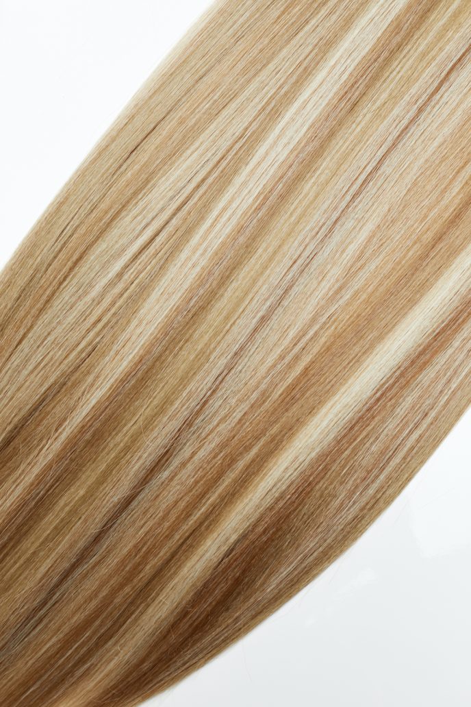California Blonde Straight 22” Inches 7 piece Premium quality - HD Fibre Clip-In Hair Extensions