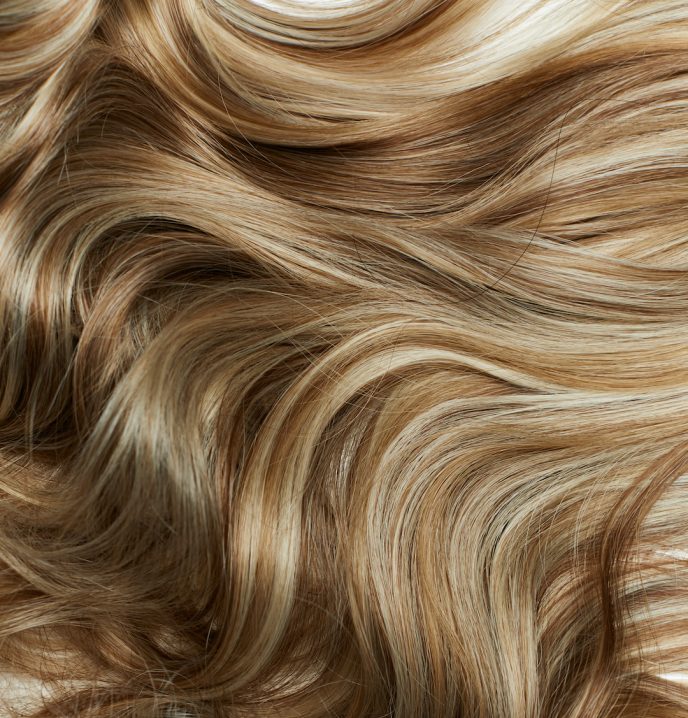 California Blonde Curly 22” Inches 7 piece Premium quality - HD Fibre Clip-In Hair Extensions